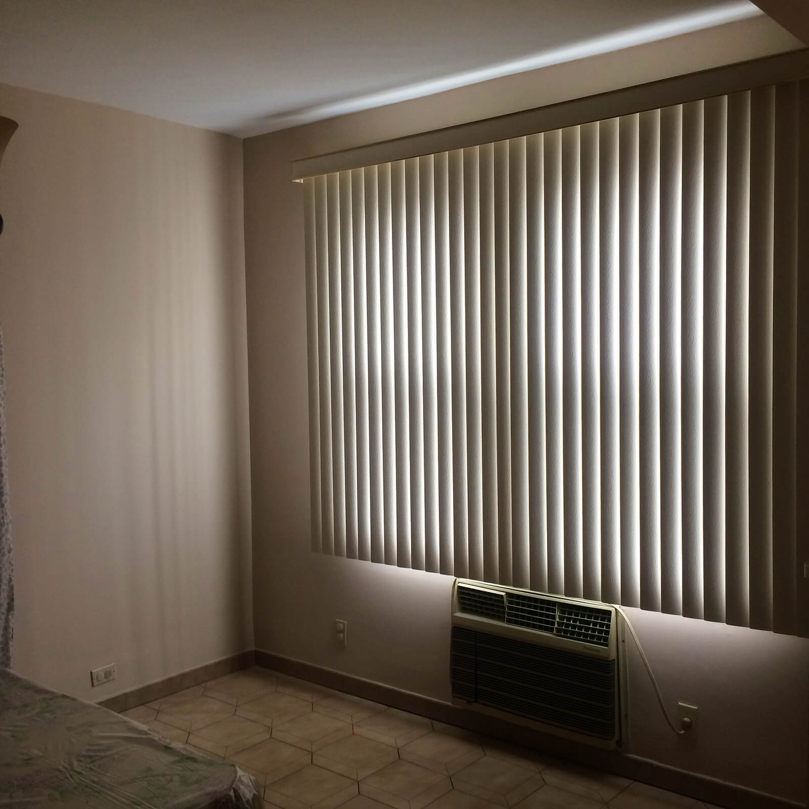 <h3>Old AC Units removal & <br>Split-System installation</h3>